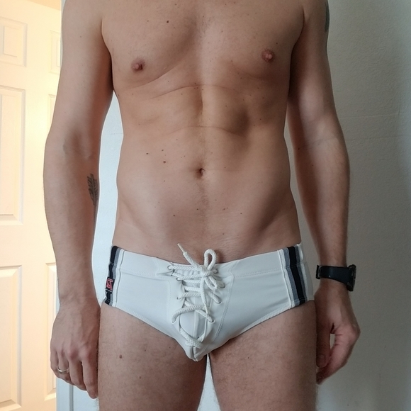 Meet your Posher! - Picture 2 of 3